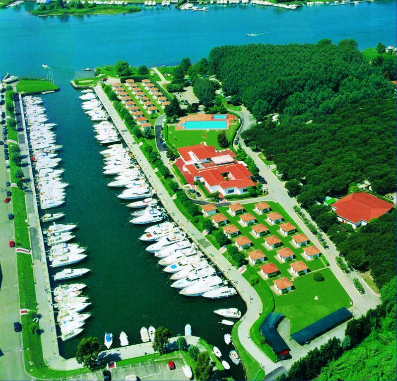 Hotel Iron Gate Marina3B Sarzana Esterno foto