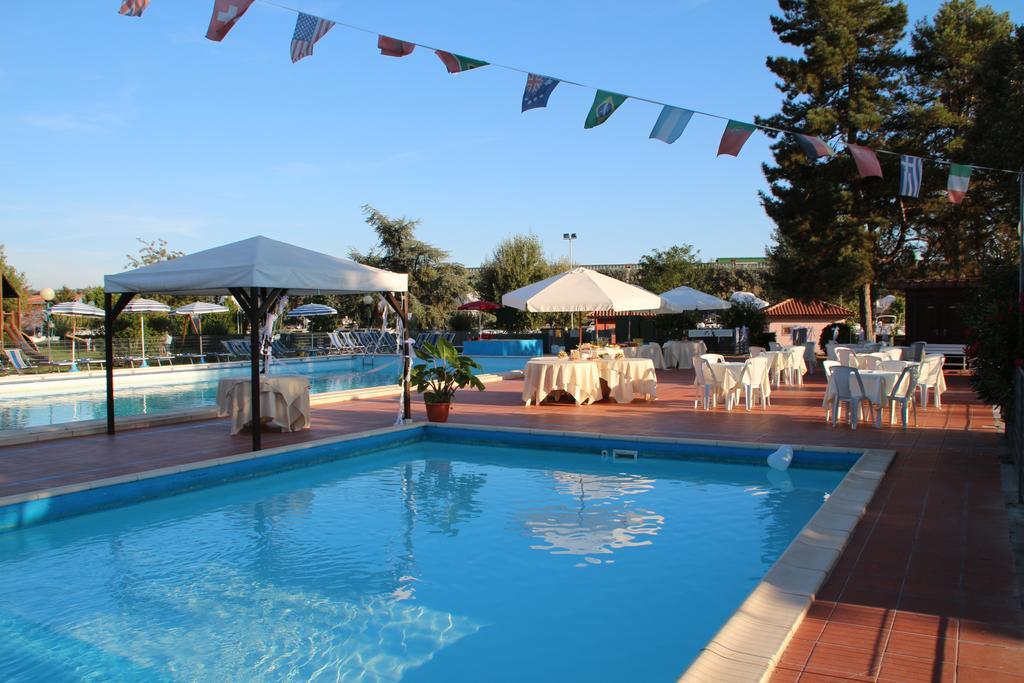Hotel Iron Gate Marina3B Sarzana Esterno foto