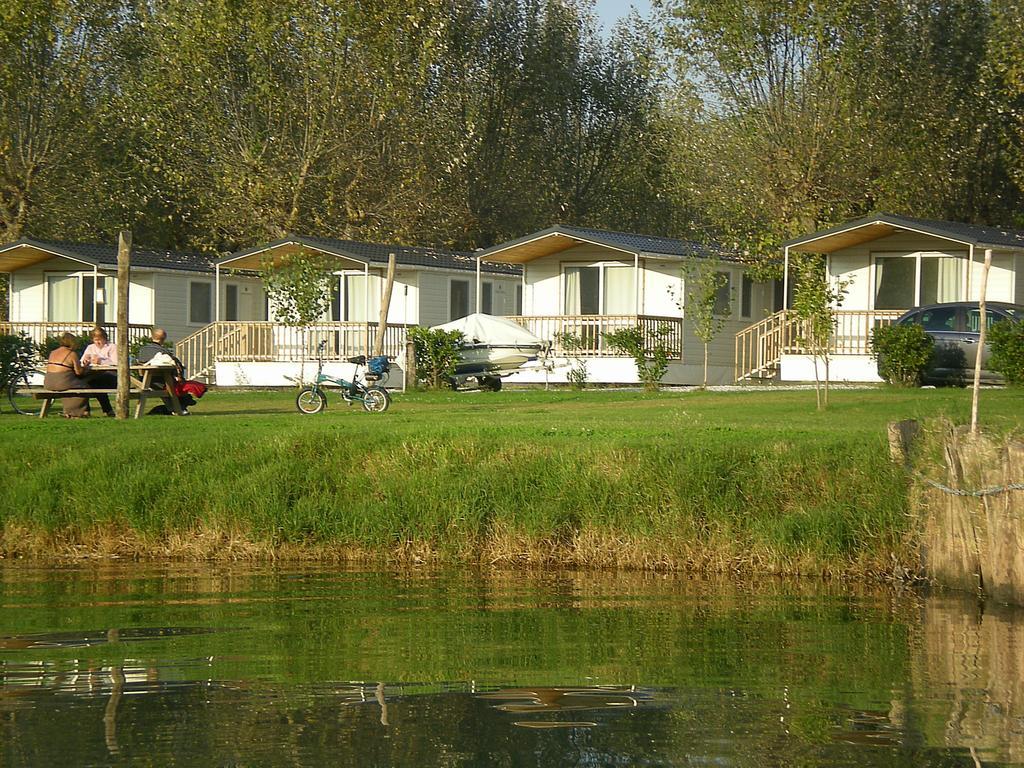 Hotel Iron Gate Marina3B Sarzana Esterno foto