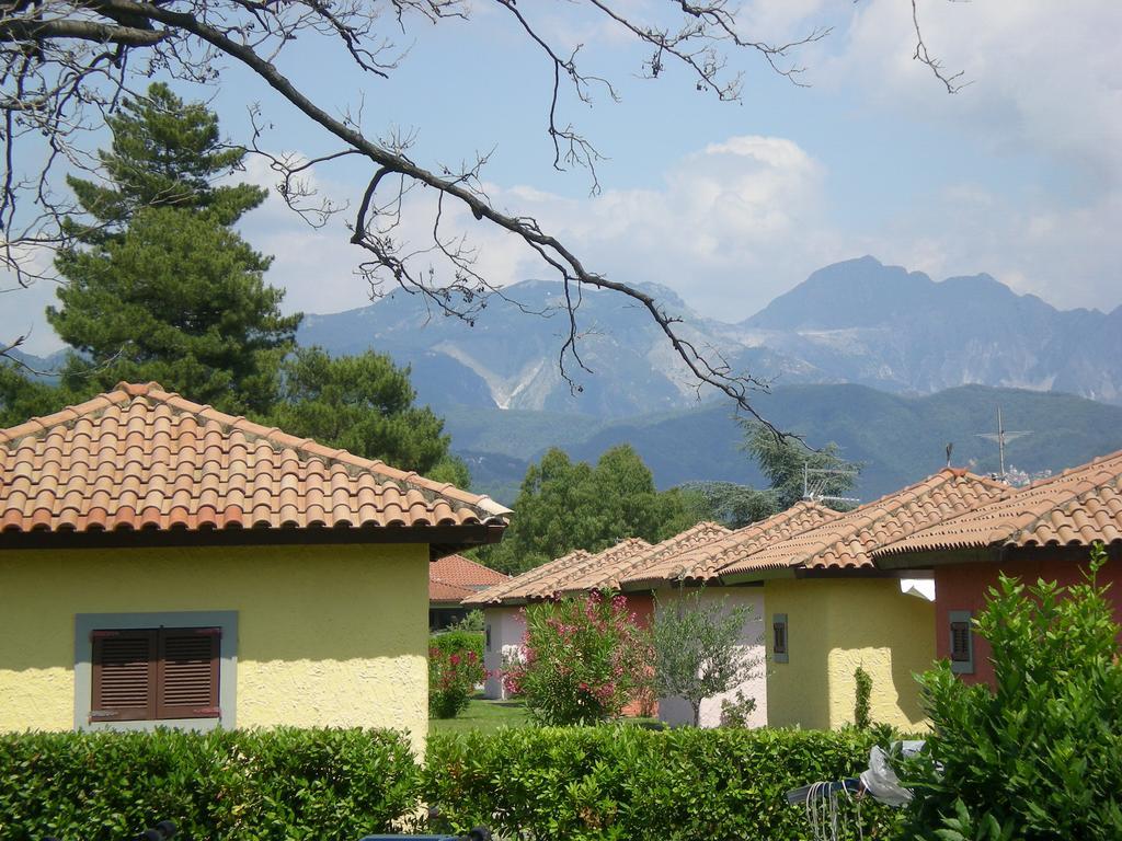 Hotel Iron Gate Marina3B Sarzana Esterno foto