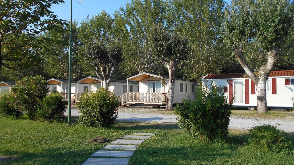 Hotel Iron Gate Marina3B Sarzana Esterno foto