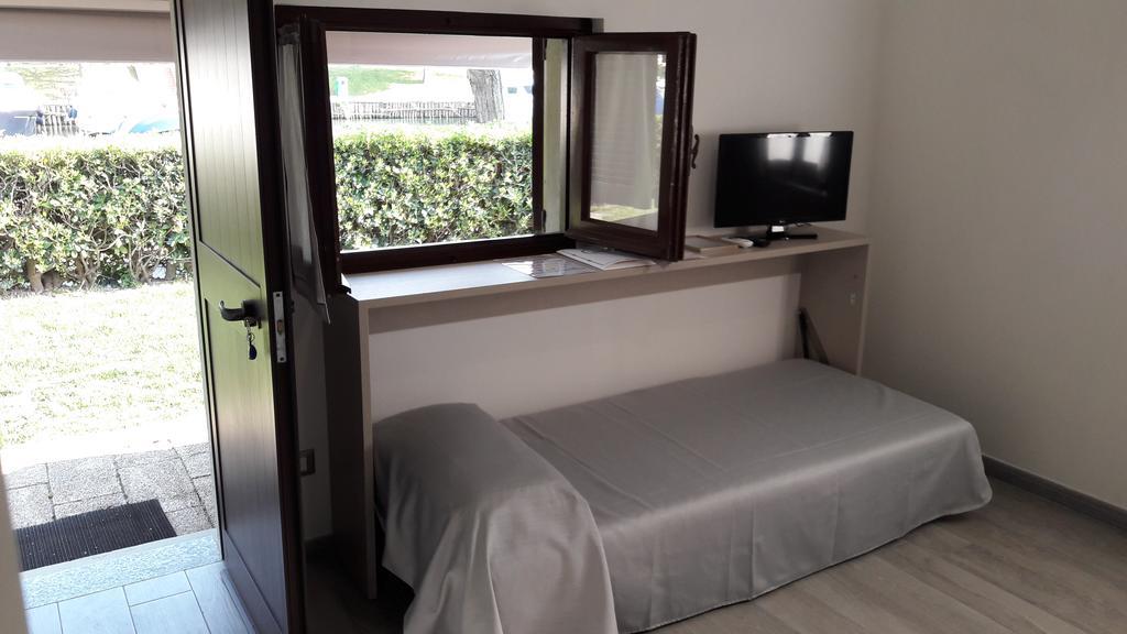 Hotel Iron Gate Marina3B Sarzana Esterno foto